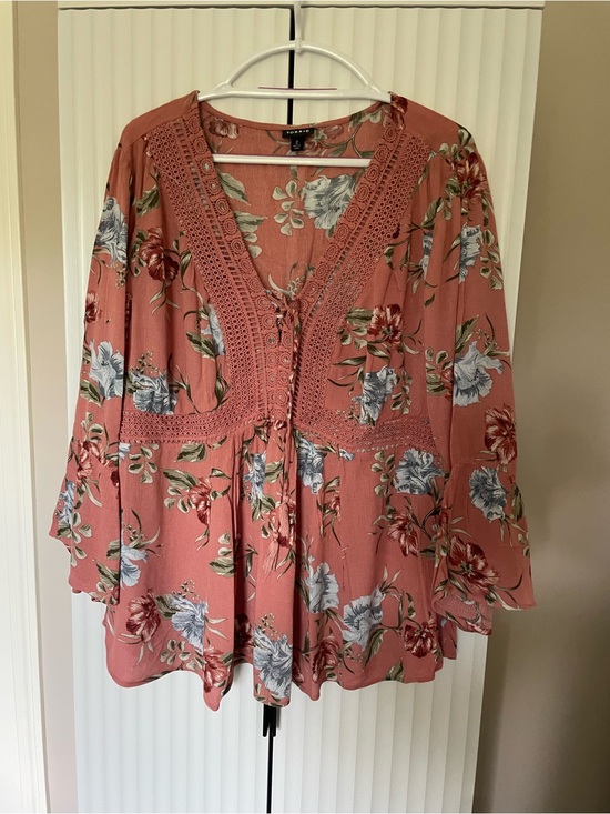 torrid Tops - Torrid Dusty Rose Floral Crochet-Trim Peasant Blouse Size 2